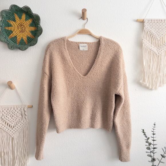Abercrombie & Fitch Sweaters - Abercrombie & Fitch Beige Soft Cropped Pullover Sweatshirt Size Small